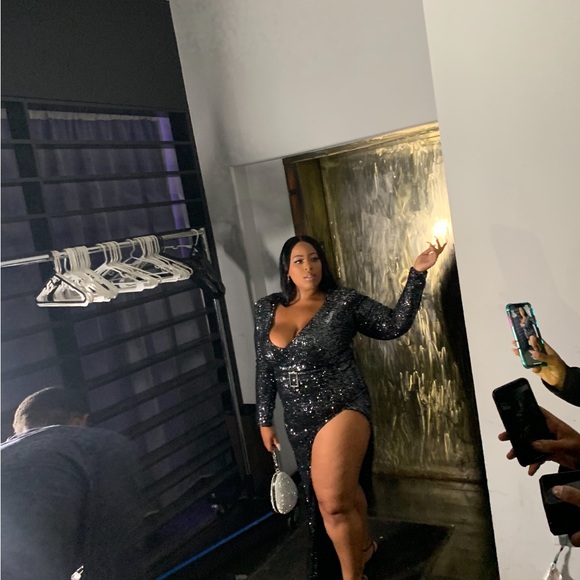 Custom black sequin gown with diamonte buckle - Picture 8 of 9